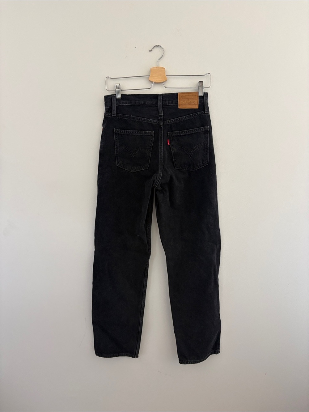 Levi's Black Straight-Leg Women's Jeans - Picture 2 of 4